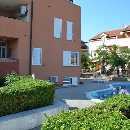 شقة Ferienwohnung Fur 8 Personen Ca 110 Qm In Vodice, Dalmatien Norddalmatien *